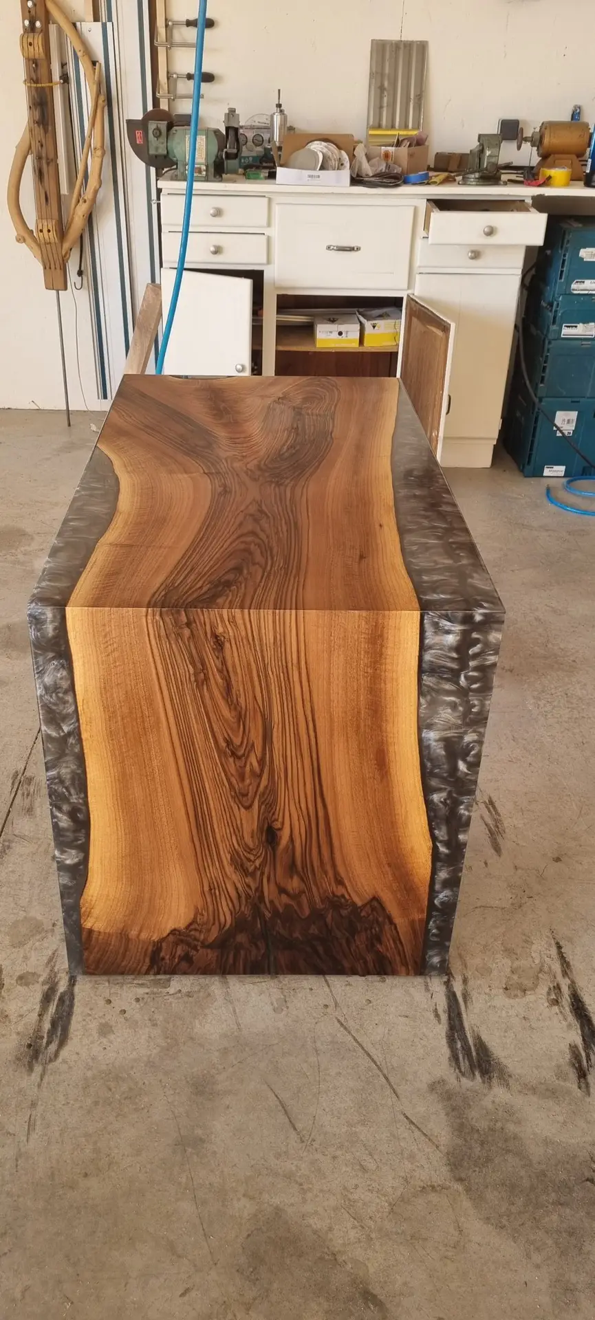 bureau en noyer finition stanwood