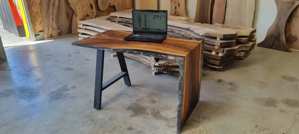 bureau en noyer vue d'ensemble stanwood