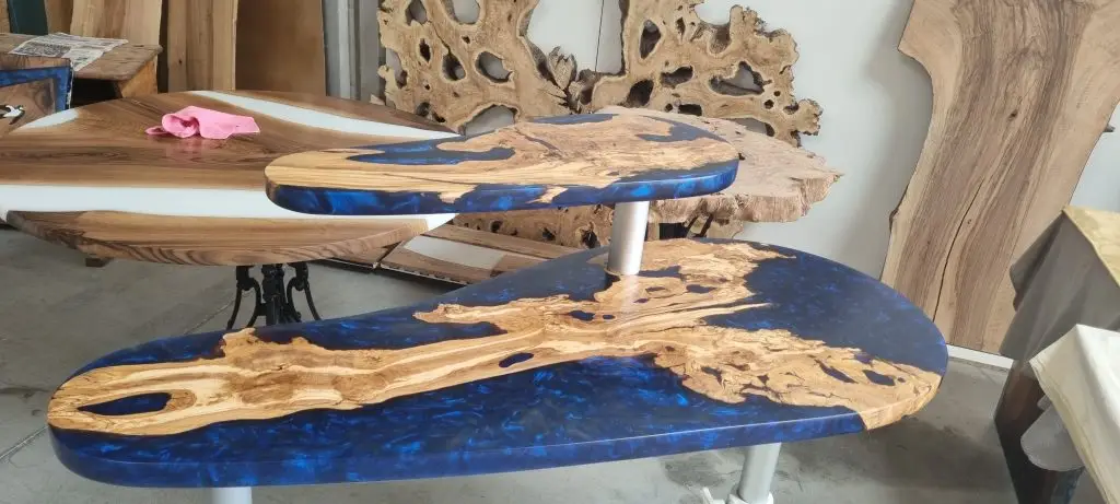 bureau en olivier resine bleu complet stanwood
