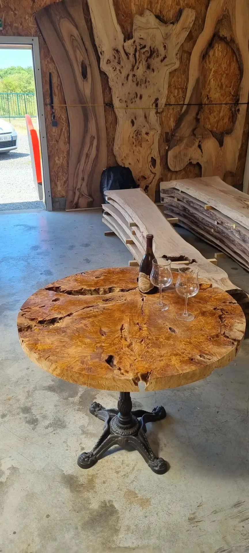 table olivier brute pied parisien huile dessus stanwood